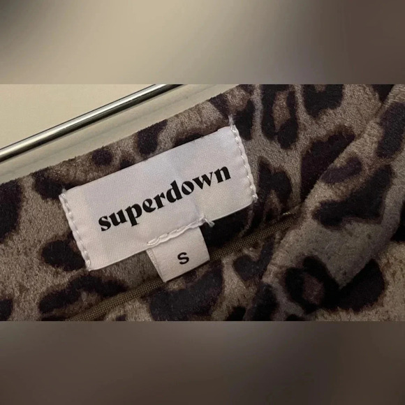 Revolve Superdown animal print mini skirt fall back to school small - Picture 6 of 9